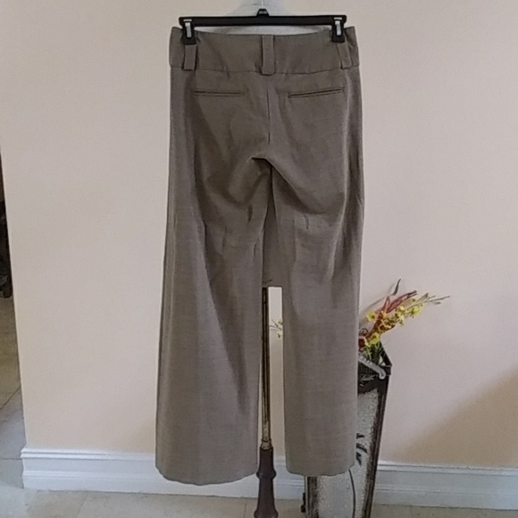 Alice + Olivia Pants. - Picture 2 of 11